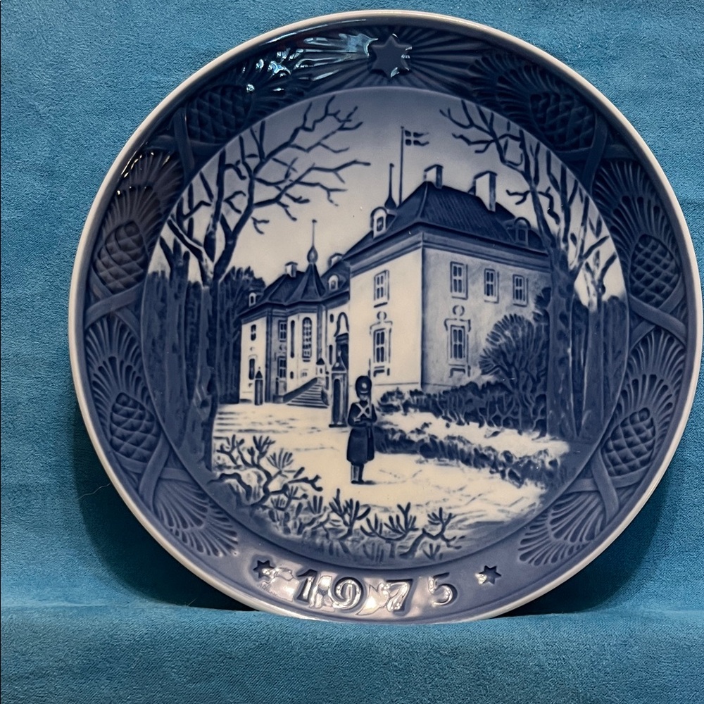 Royal Copenhagen Collectible Plate, 1975